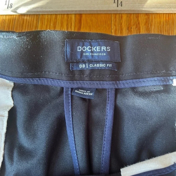 Dockers Classic Fit dress pants, black - Picture 2 of 5